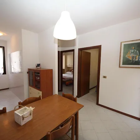 Welcoming Flat Near The *